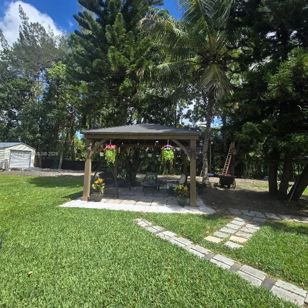 4981 SW 186th Ave, Southwest Ranches, FL 33332