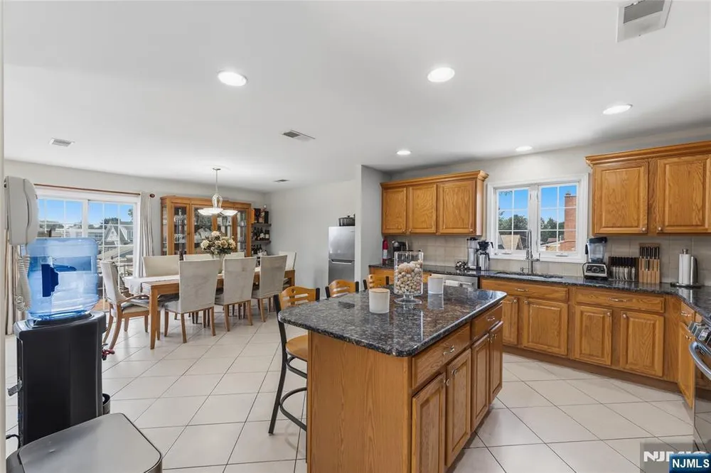 88 Avenue A, Lodi, NJ 07644