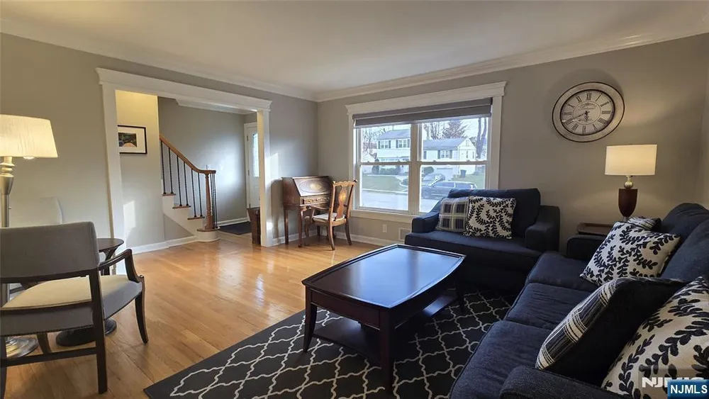 446 Maple Hill Dr, Hackensack, NJ 07601