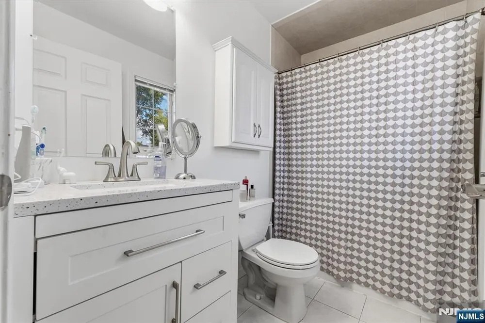 88 Avenue A, Lodi, NJ 07644