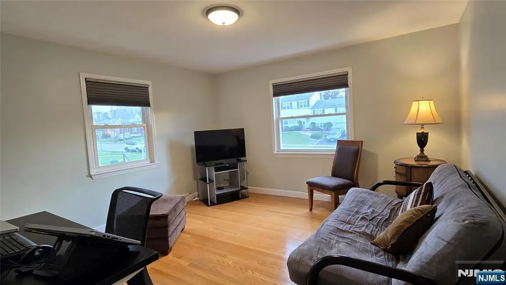 446 Maple Hill Dr, Hackensack, NJ 07601