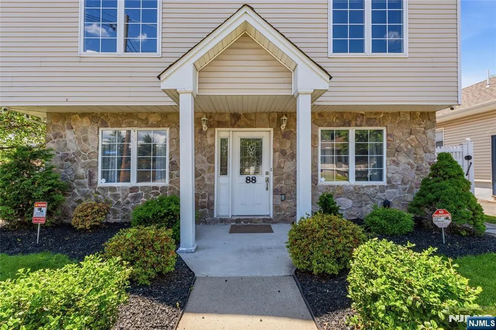 88 Avenue A, Lodi, NJ 07644