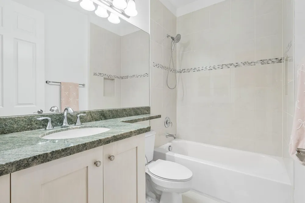 8748 Lewis River Rd, Delray Beach, FL 33446