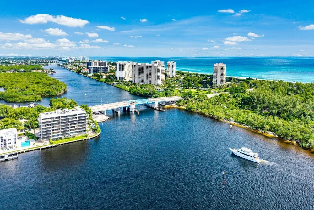 900 NE Spanish River Blvd, Boca Raton, FL 33431