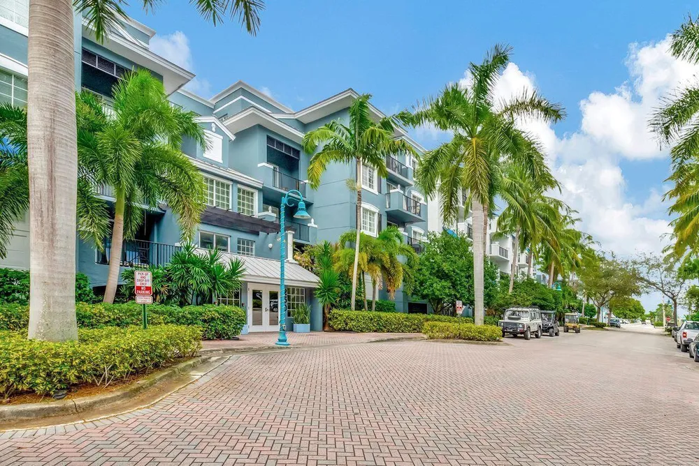 250 NE 3rd Ave, Delray Beach, FL 33444