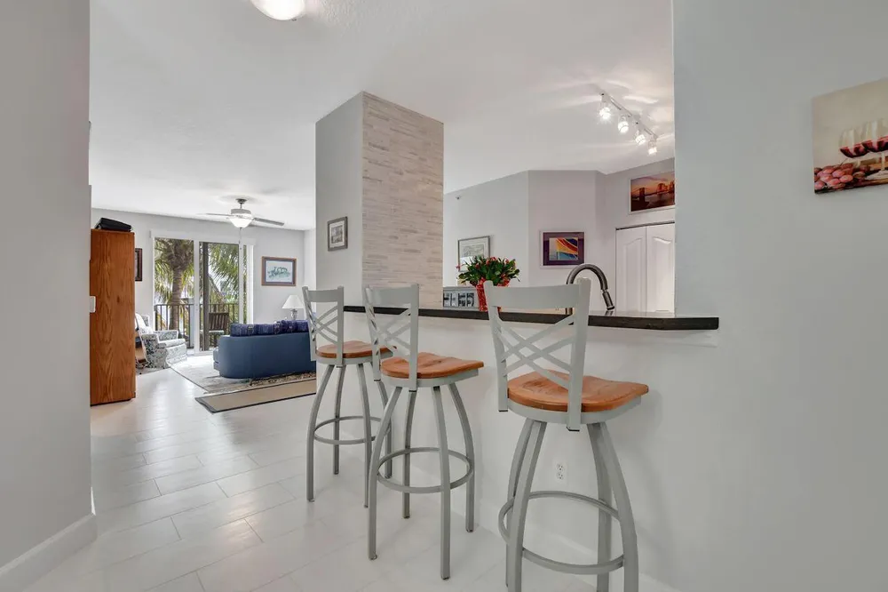 250 NE 3rd Ave, Delray Beach, FL 33444