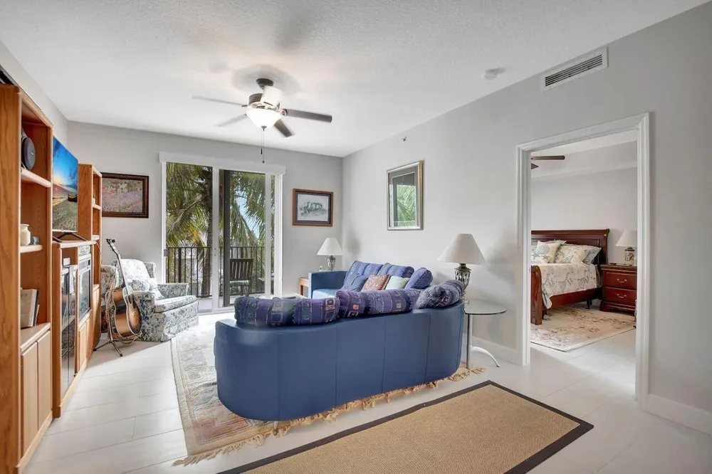 250 NE 3rd Ave, Delray Beach, FL 33444