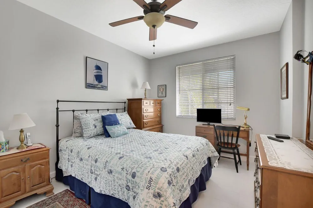 250 NE 3rd Ave, Delray Beach, FL 33444