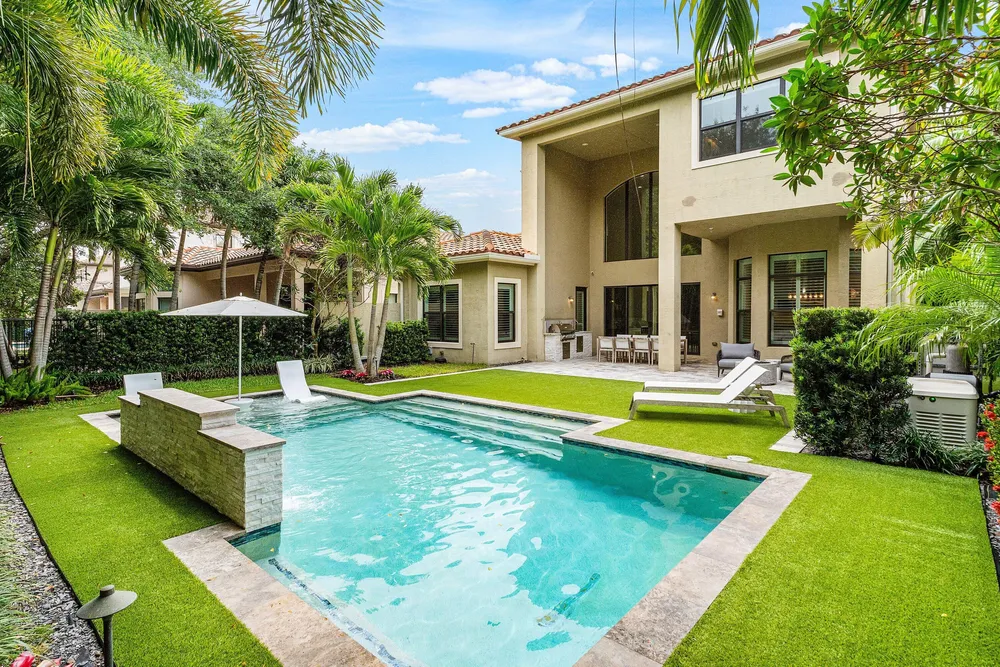 8748 Lewis River Rd, Delray Beach, FL 33446