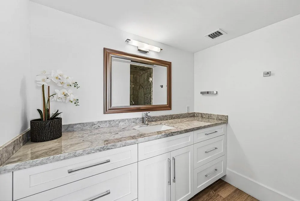 900 NE Spanish River Blvd, Boca Raton, FL 33431