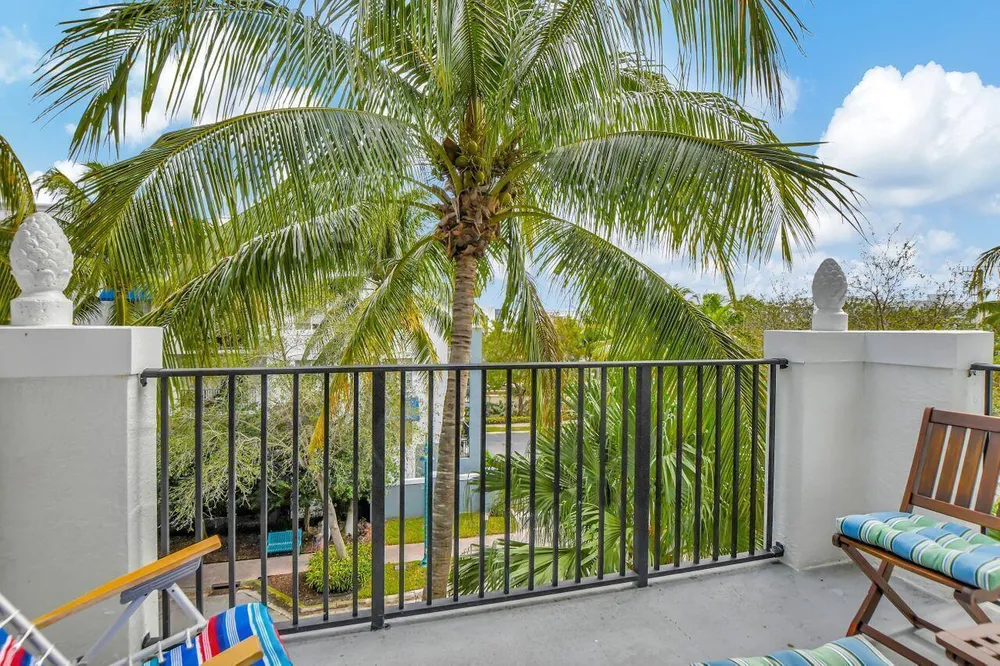 250 NE 3rd Ave, Delray Beach, FL 33444
