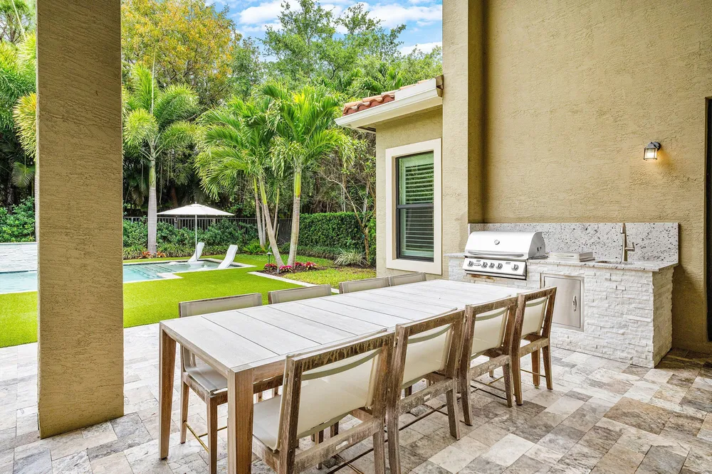 8748 Lewis River Rd, Delray Beach, FL 33446