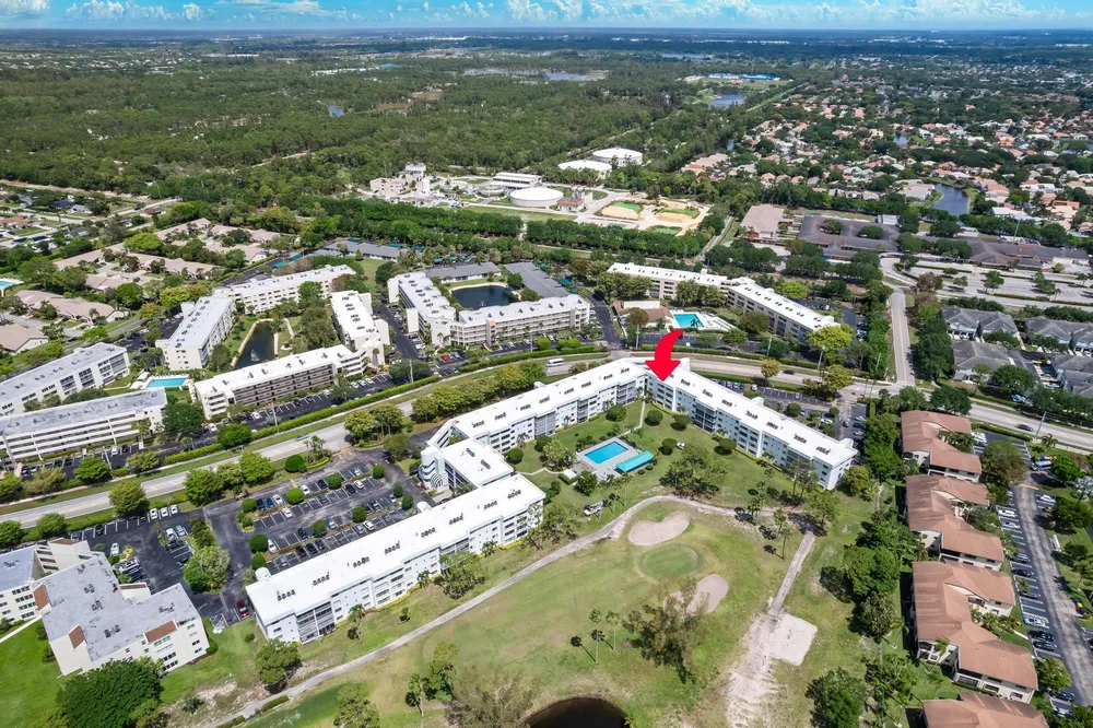 6698 10th Ave N, Greenacres, FL 33467
