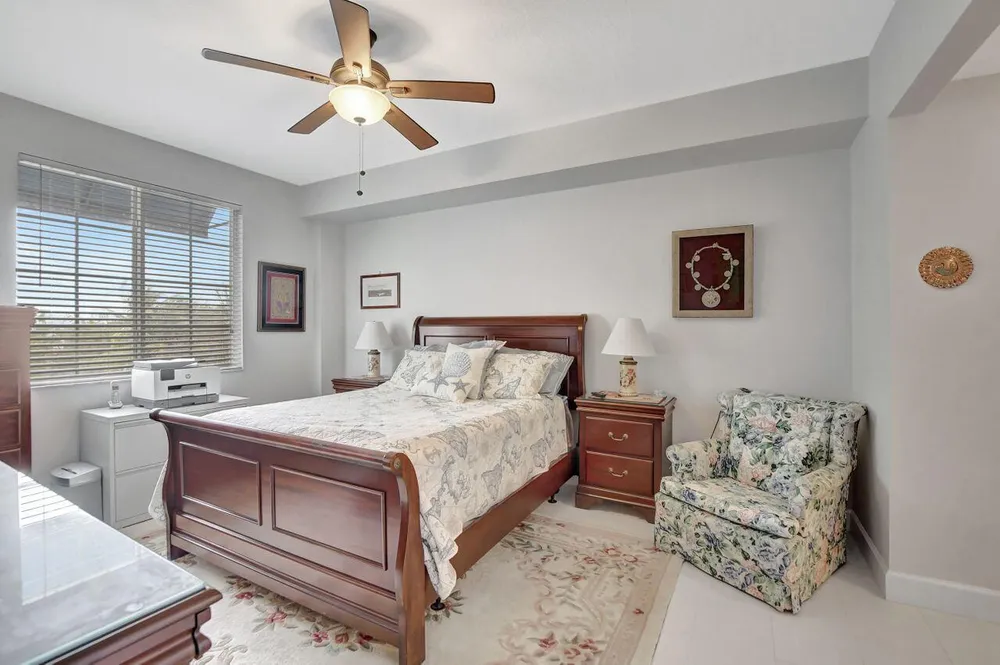 250 NE 3rd Ave, Delray Beach, FL 33444