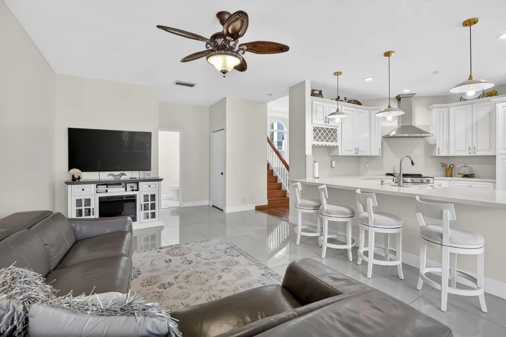 711 Heritage Way, Weston, FL 33326