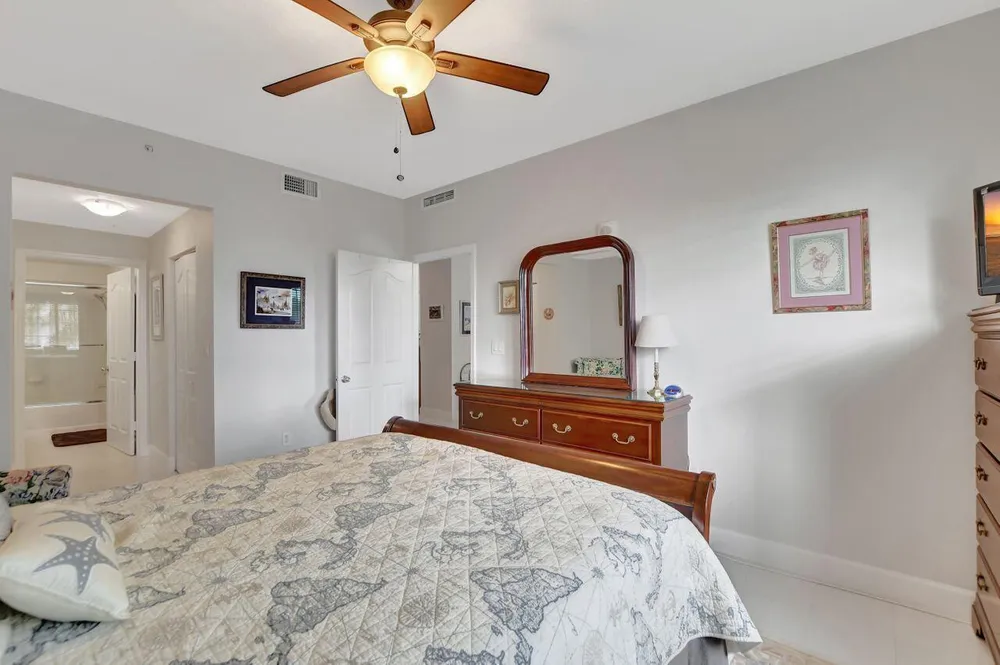250 NE 3rd Ave, Delray Beach, FL 33444