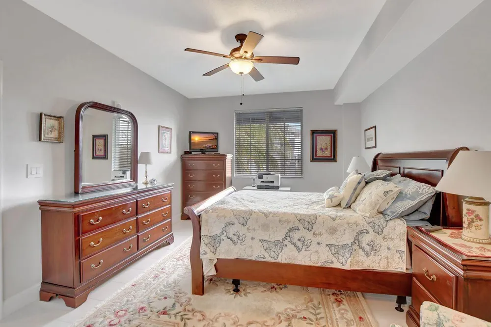 250 NE 3rd Ave, Delray Beach, FL 33444