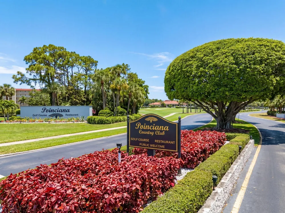 6698 10th Ave N, Greenacres, FL 33467