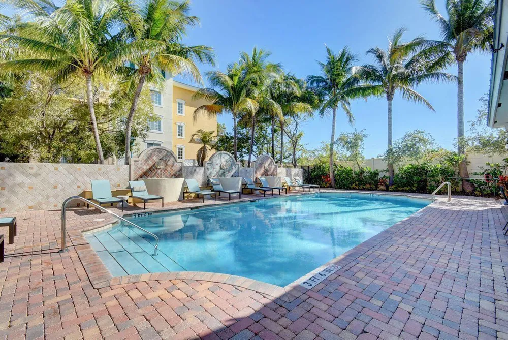 250 NE 3rd Ave, Delray Beach, FL 33444