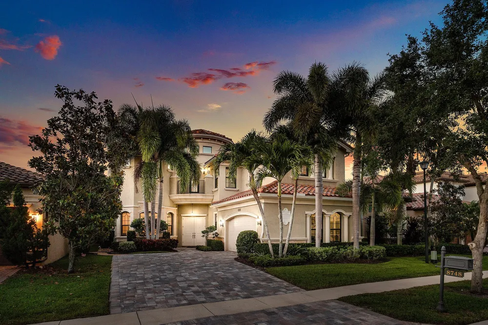 8748 Lewis River Rd, Delray Beach, FL 33446