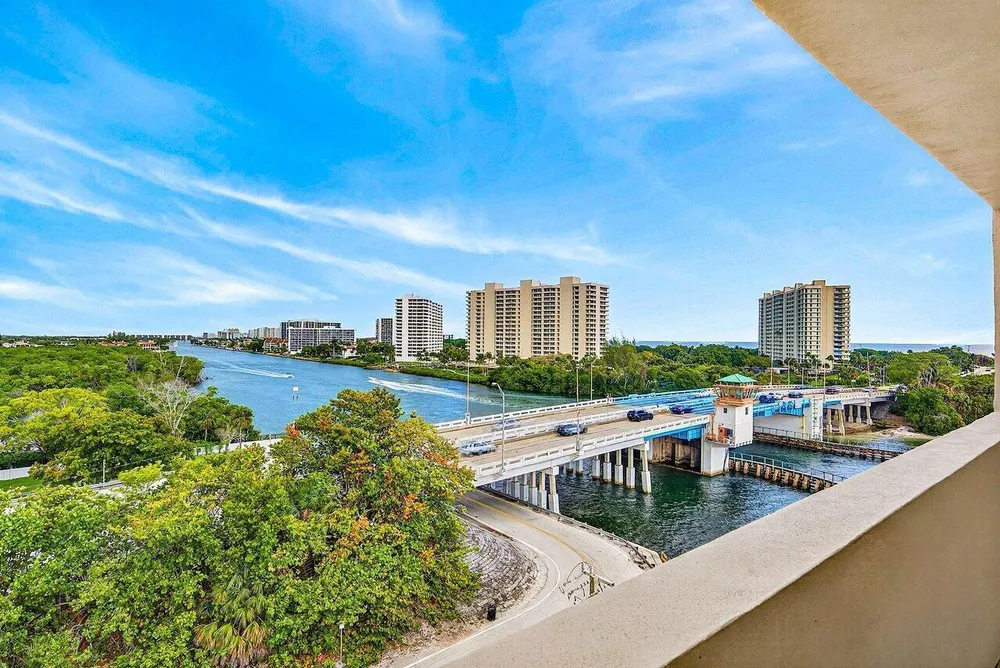 900 NE Spanish River Blvd, Boca Raton, FL 33431