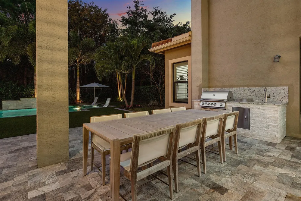 8748 Lewis River Rd, Delray Beach, FL 33446