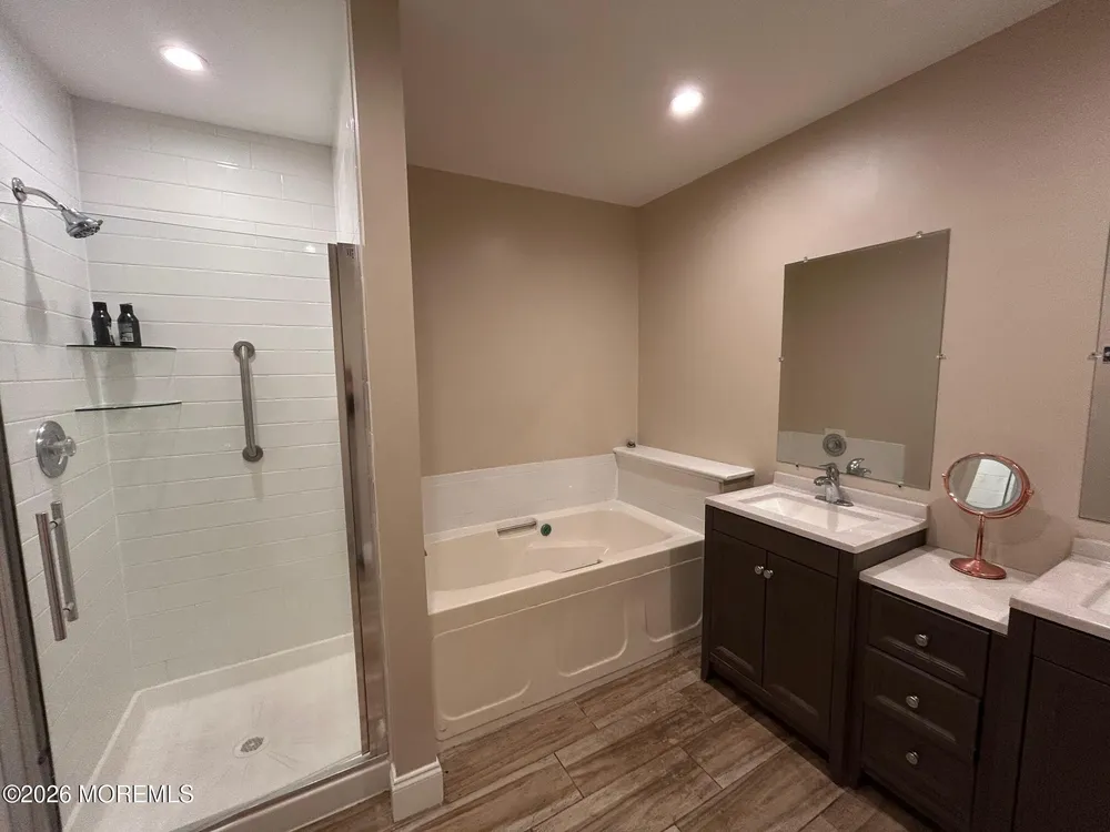 48 Winthrop Rd, Monroe, NJ 08831