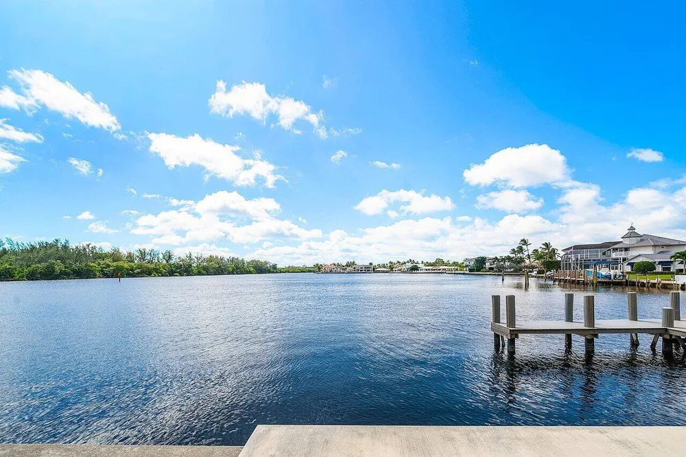 900 NE Spanish River Blvd, Boca Raton, FL 33431