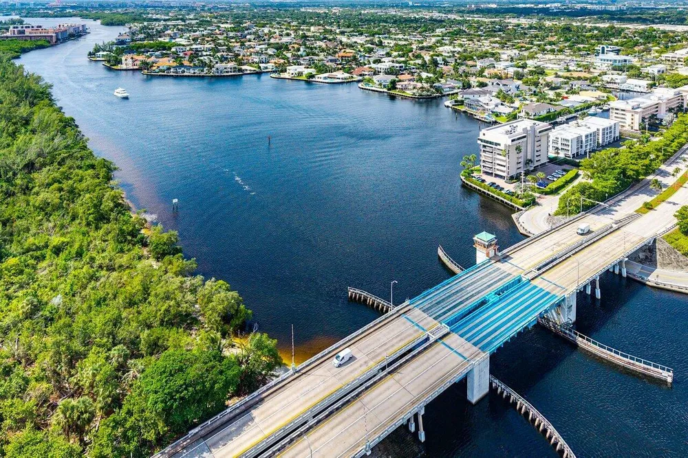 900 NE Spanish River Blvd, Boca Raton, FL 33431