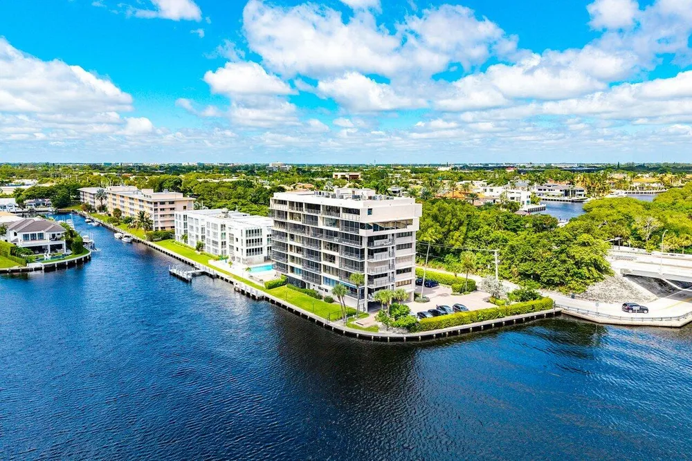 900 NE Spanish River Blvd, Boca Raton, FL 33431