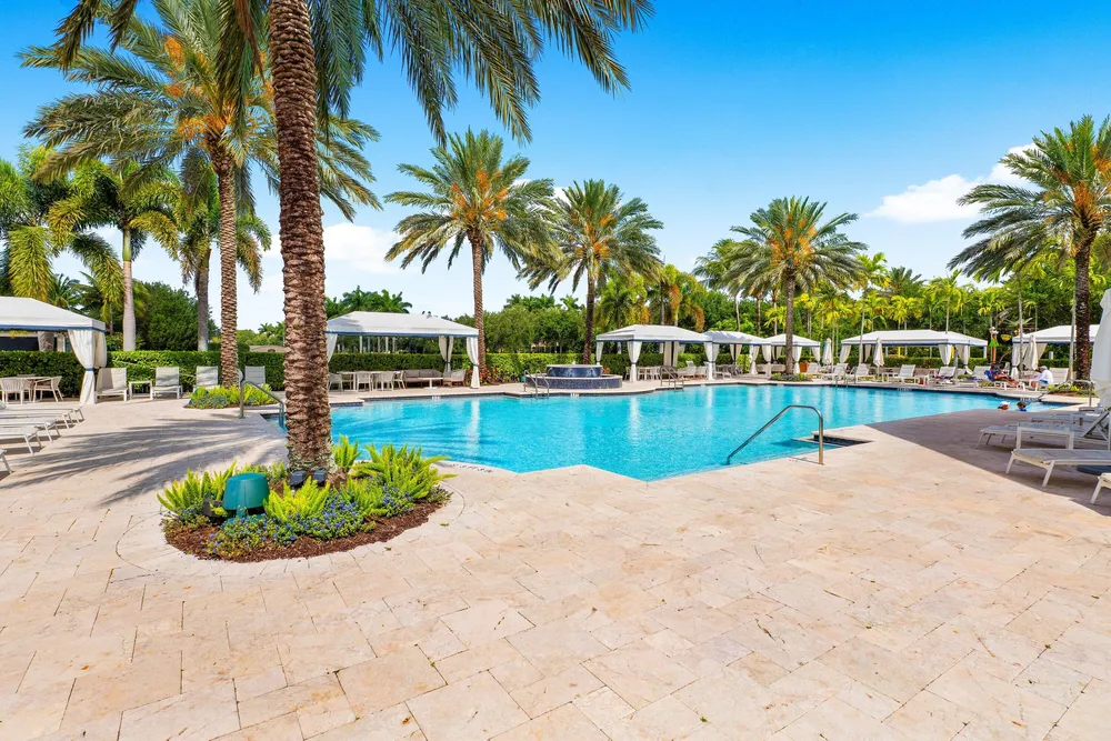 8748 Lewis River Rd, Delray Beach, FL 33446