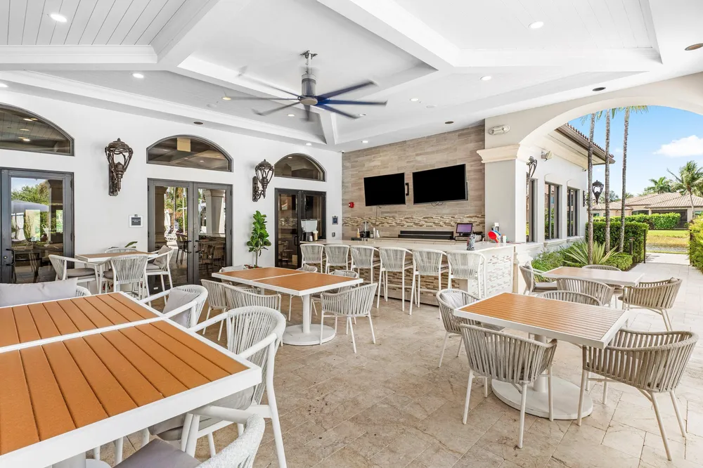 8748 Lewis River Rd, Delray Beach, FL 33446
