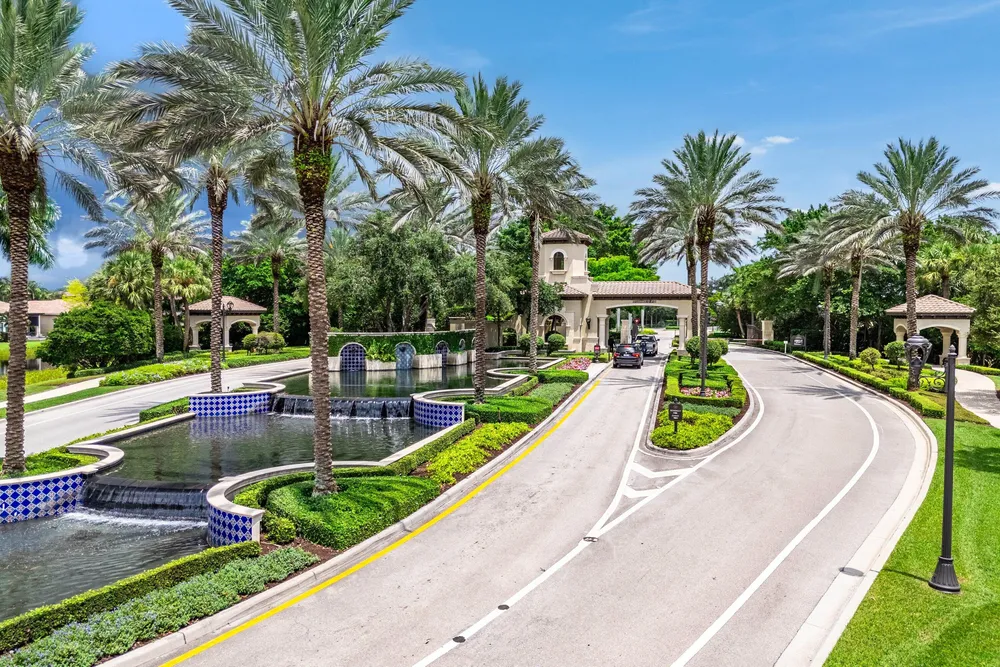 8748 Lewis River Rd, Delray Beach, FL 33446