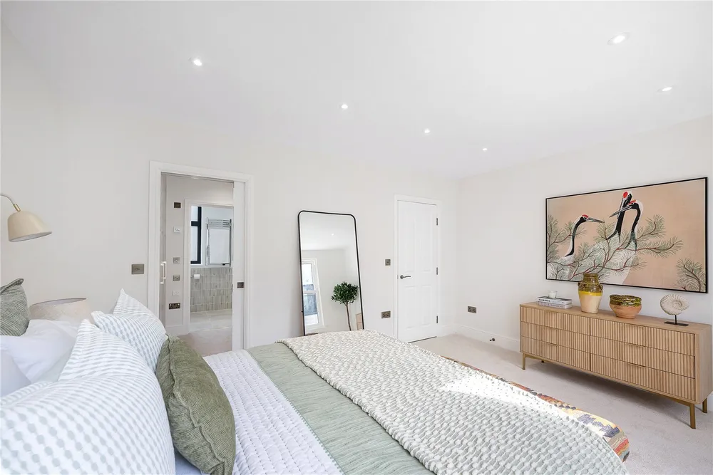 Milkwood Road, London, SE24
