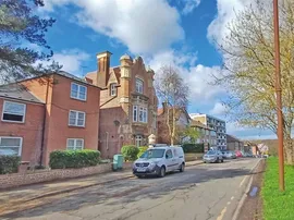 Crescent Road, London photo