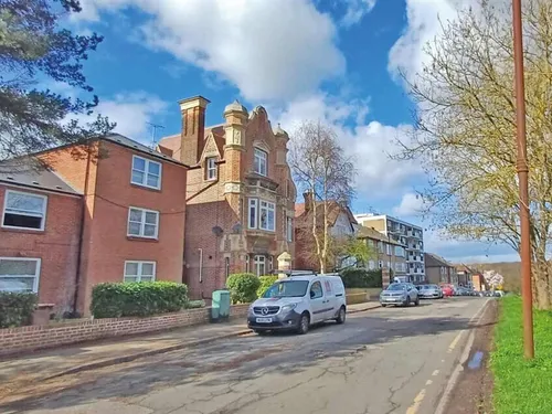 Crescent Road, Londonphoto