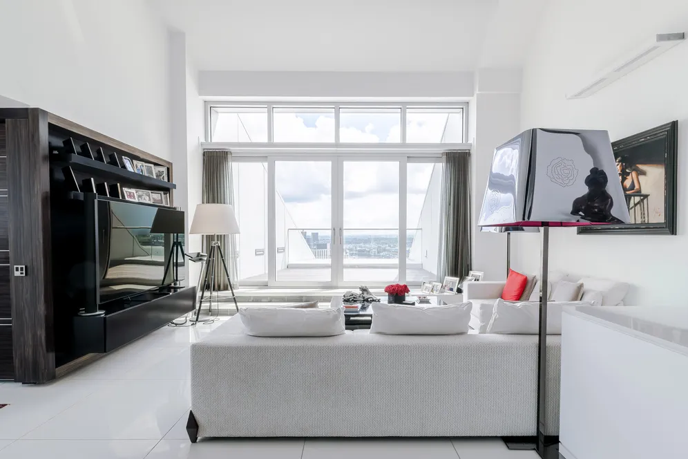 Fairmont Avenue, London, E14 photo 7