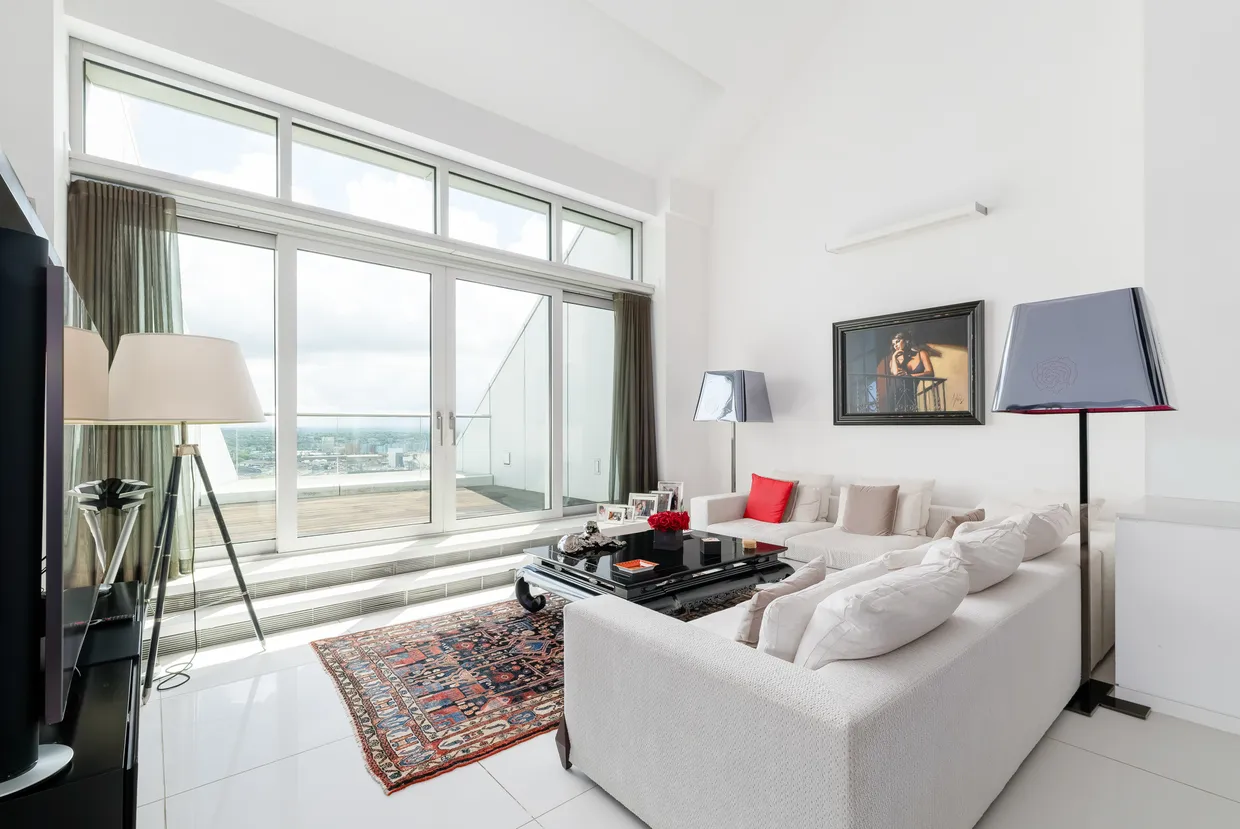 Fairmont Avenue, London, E14 photo 9