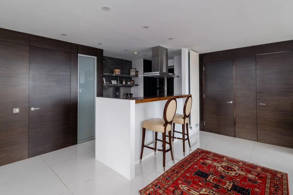 Fairmont Avenue, London, E14 photo 10