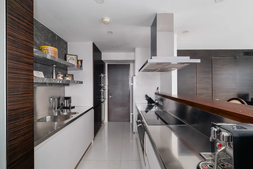 Fairmont Avenue, London, E14 photo 18