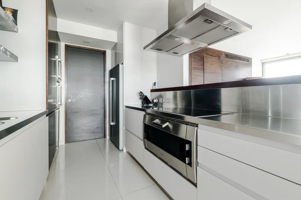 Fairmont Avenue, London, E14 photo 36
