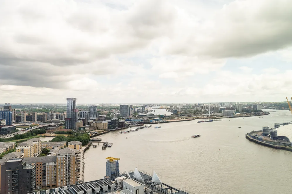 Fairmont Avenue, London, E14 photo 40