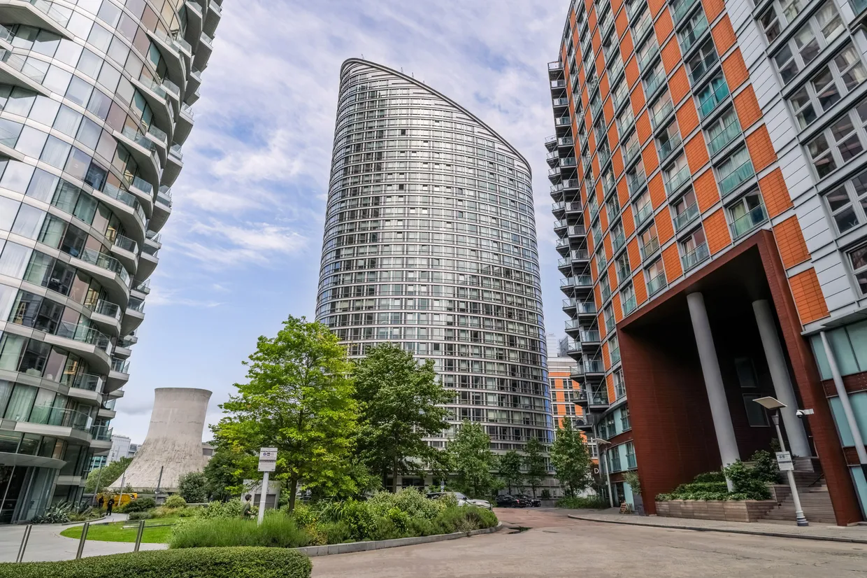 Fairmont Avenue, London, E14 photo 43