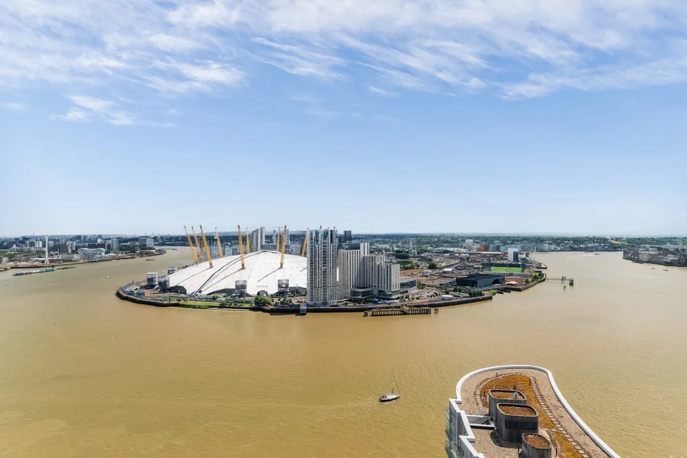 Fairmont Avenue, London, E14 photo 44