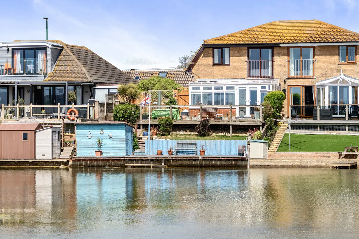 Brighton Road, Lancing, BN15 photo 11