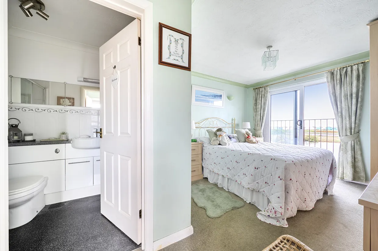 Brighton Road, Lancing, BN15 photo 14