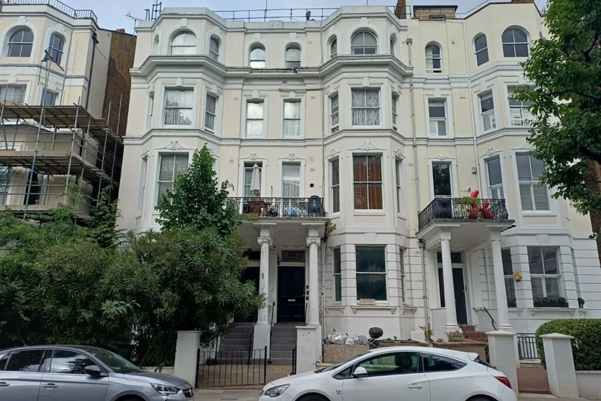 Colville Gardens, LONDON