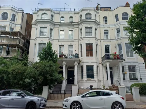 Colville Gardens, LONDONphoto
