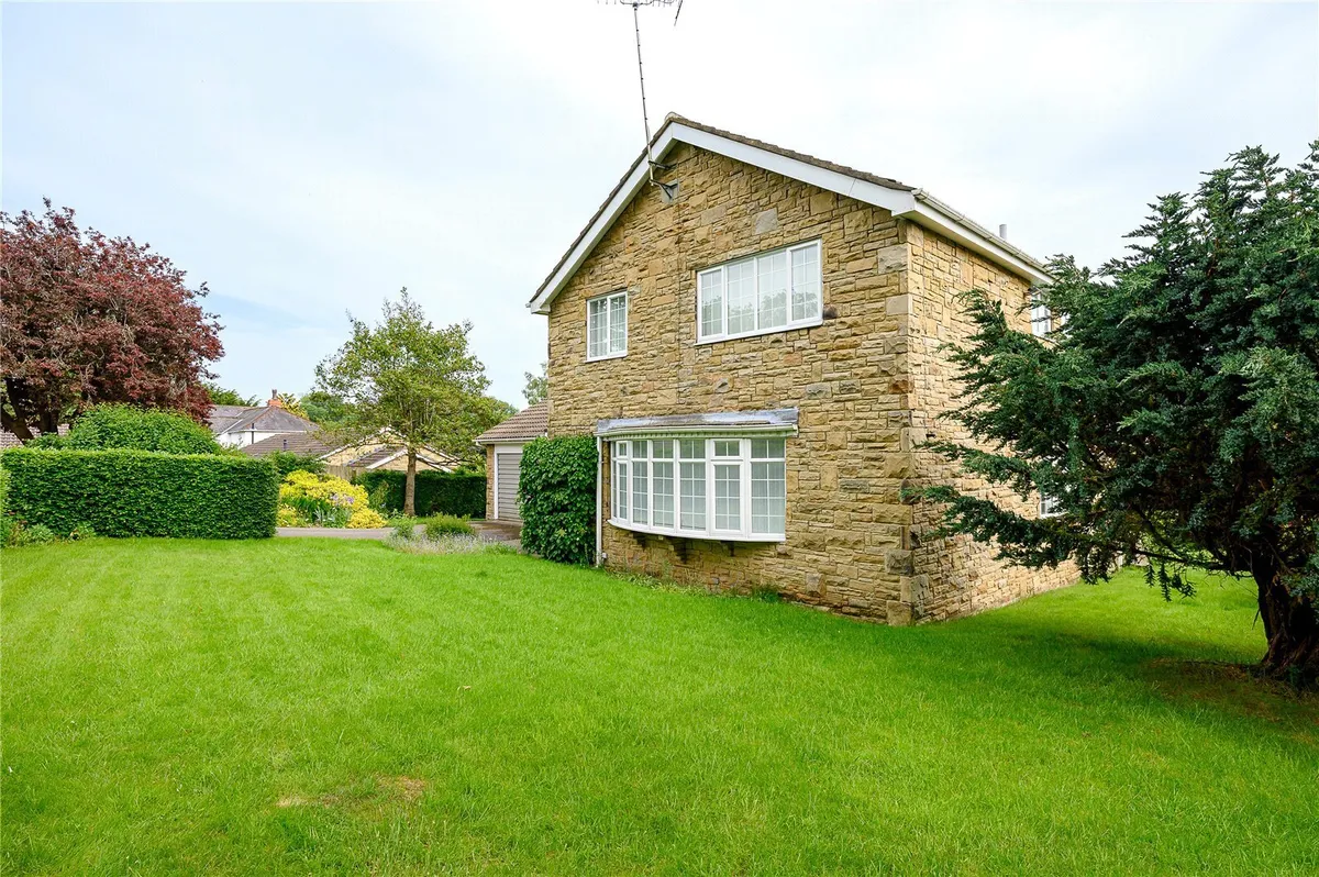 Castle Grove, Bardsey, LS17