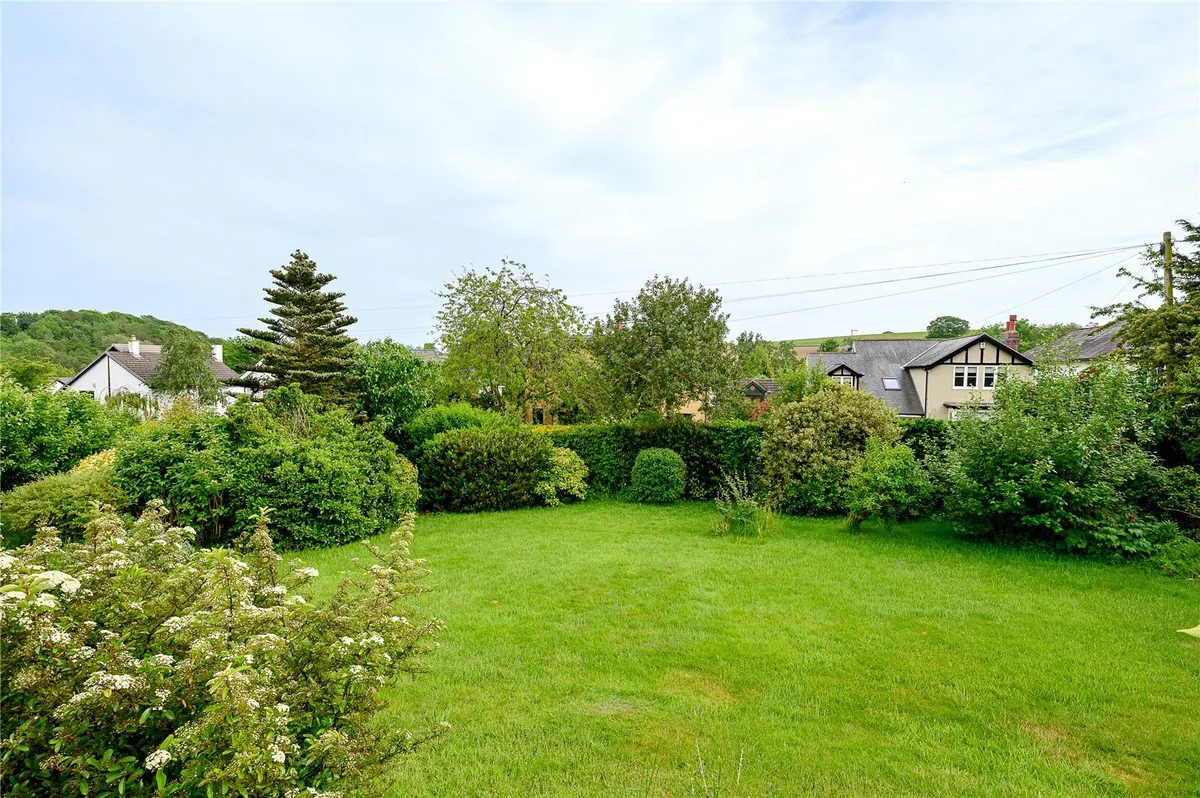 Castle Grove, Bardsey, LS17